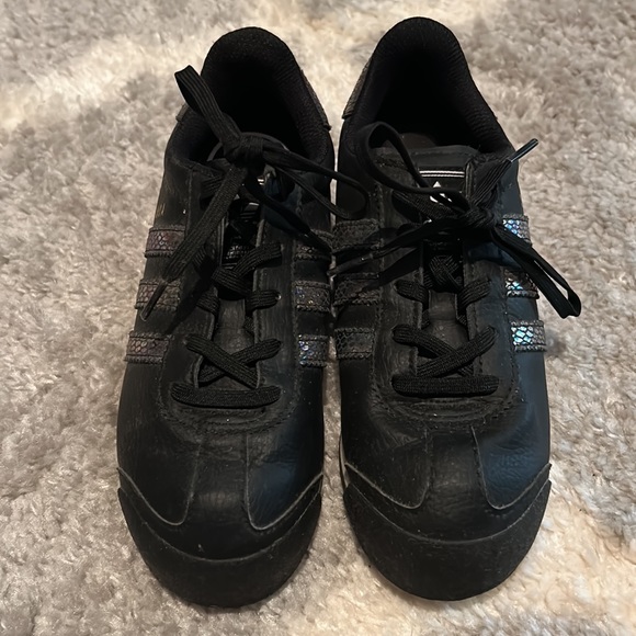 Adidas Samoa shoes size 3 (fit like 5) - Picture 2 of 4